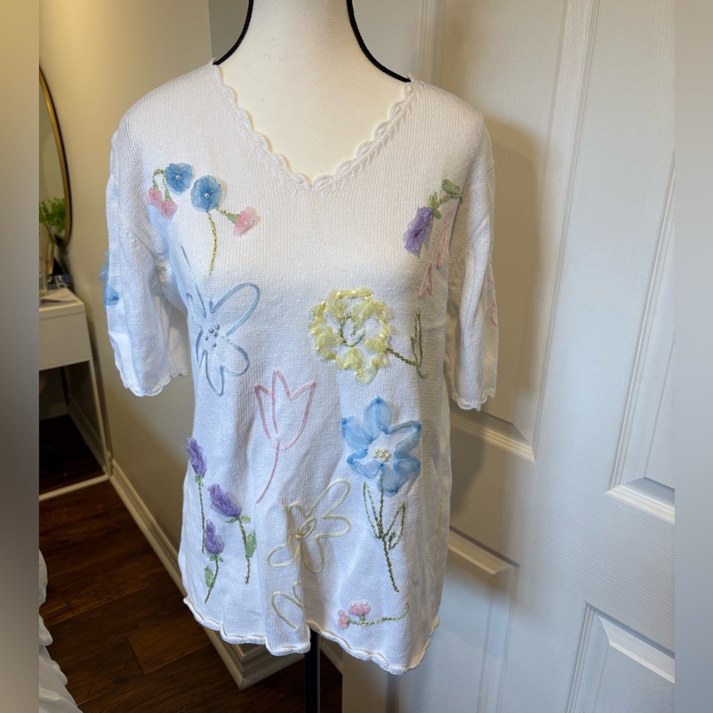 Vintage 90s Susan Bristol Embroidered Floral Knit Top Size L